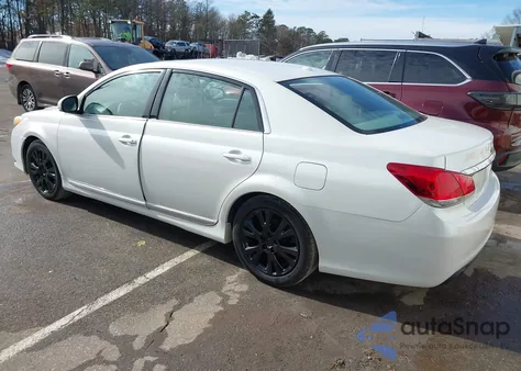 2011 Toyota Avalon z USA, uszkodzony, nr VIN 4T1BK3DB6BU405898